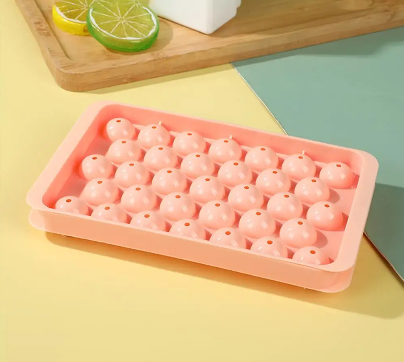 MOONOVA - IJsblokjesvorm + deksel - Matcha, IceCoffee & Cocktails | Roze MOONOVA