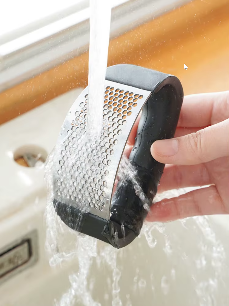 MOONOVA - Handmatige Knoflookcrusher van RVS - Zwart MOONOVA